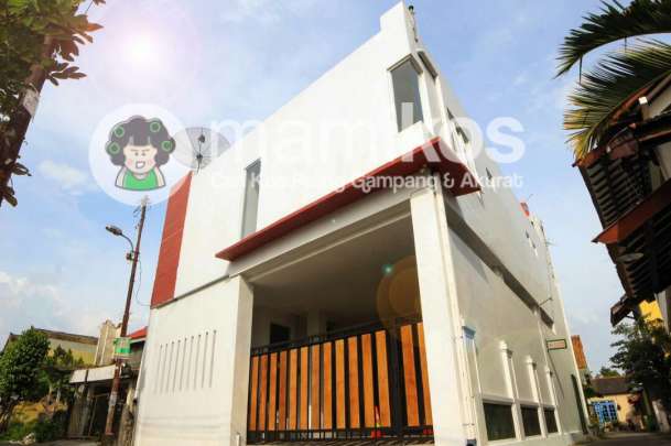 Kost Putri "Rumah Tuntungan"