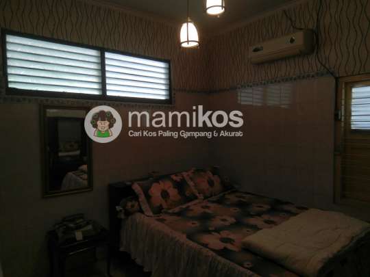 Kost Bu Lestari Wonokromo Surabaya