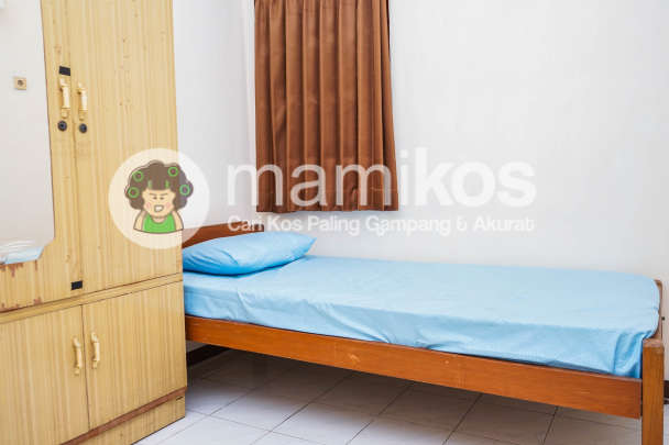 Kost Cilpa Coffee N House Tegalsari Surabaya