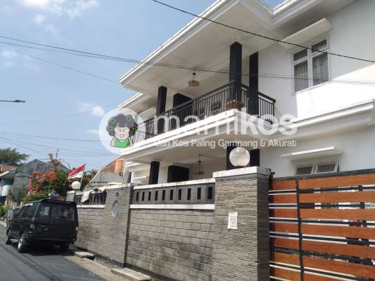 Kost White House Tipe B Regol Bandung