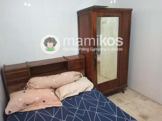 Kost Bu Yudi Tipe B Genteng Surabaya