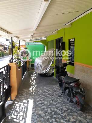 Kost Pak Antok Banjarsari Surakarta