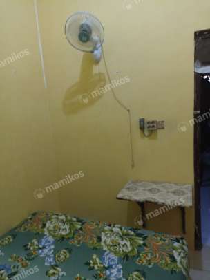 Kost Bu Cahyo VIP Gubeng Surabaya
