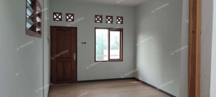 Rumah Kontrakan Rose Jombang