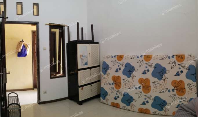 Kost Dinoyo Bu Sari Reguler Tegalsari Surabaya